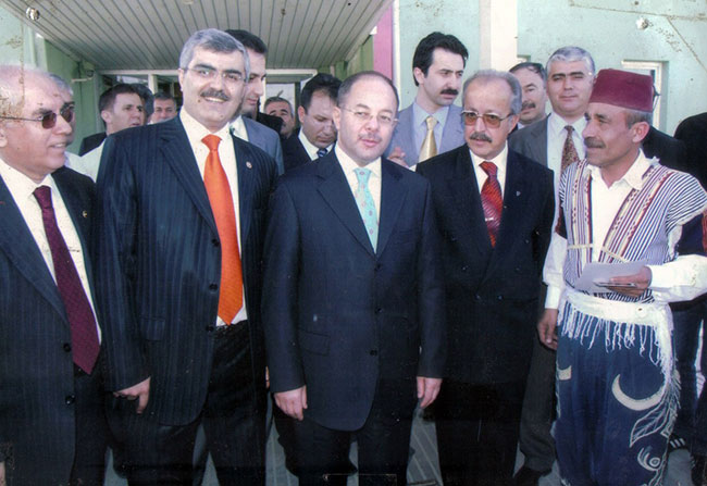 bu-dondurmadan-yiyenin-siyasette-onu-aciliyor1.jpg