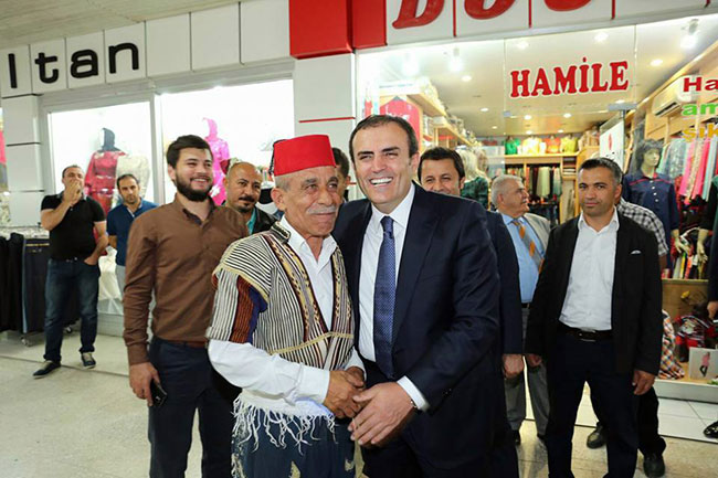 bu-dondurmadan-yiyenin-siyasette-onu-aciliyor3.jpg