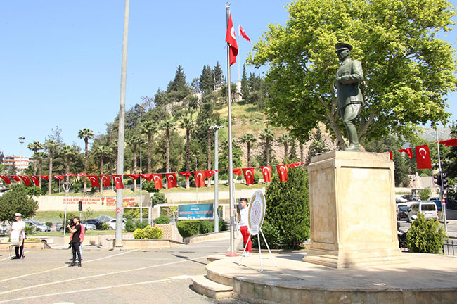 genclik-haftasi-acilisi-toren-ile-basladi1.jpg