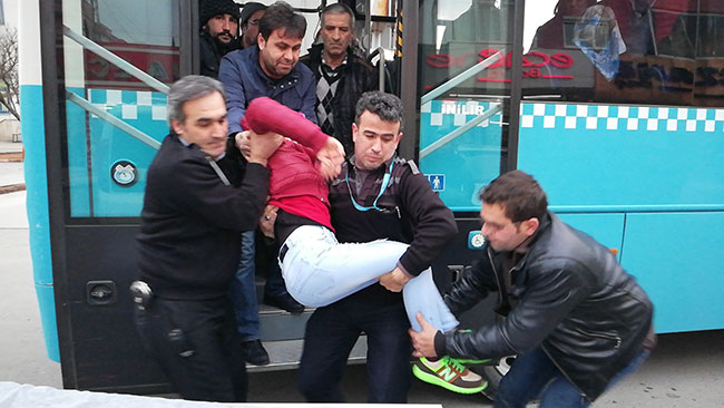 kahramanmaras’ta-halk-otobusleri-ambulans-gibi-calisiyor.jpg