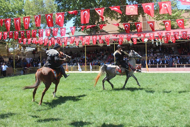 kahramanmaras-ulku-ocaklari’ndan-gures-festivali2.jpg