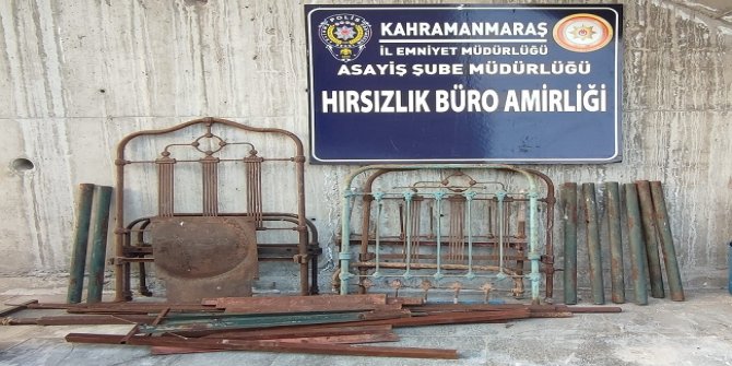 kahramanmarasin-dulkadiroglu-ilcesi-dereli-mahallesinde-bulunan-bir-bag-evine-giren-suphelisupheliler-bag-evinden-1-ton-agirliginda-antika-gemi-zinciri-1-adet-traktor-tarla-surme-kultesi-30-kg-agirliginda-a.jpg