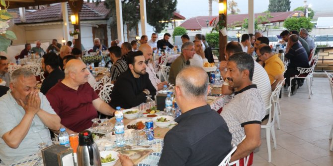 kahramanmarasta-insaat-sektorunun-taninmis-firmalarindan-aksay-insaat-geleneksel-iftar-yemegi-organizasyonu-duzenledi.jpeg