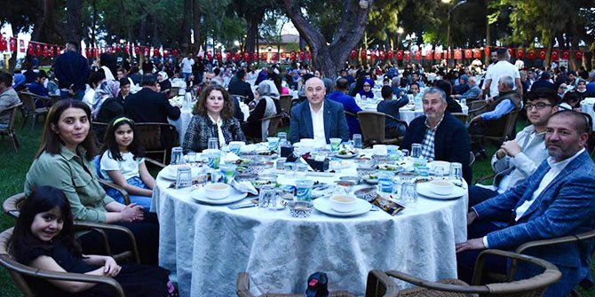 kahramanmarasta-sehit-aileleri-ve-gaziler-iftarda-bulustu.jpg