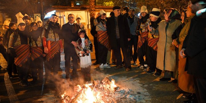 necip-fazil-mahallesindeki-kurtulus-bayrami-kutlamalarina-katilan-baskan-hayrettin-gungor-tum-mahallelerimizde-bu-cosku-suruyor-tum-muhtarlarimiza-tesekkur-ediyorum-bu-birlik-ve-beraberligimiz-inancimiz-daya.jpeg