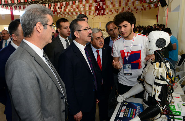 uluslararasi-kahramanmaras-teknokent-robot-yarismasi1.jpg